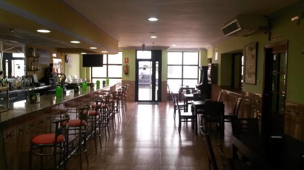 Hostal Restaurante El Paraiso Don Benito Buitenkant foto