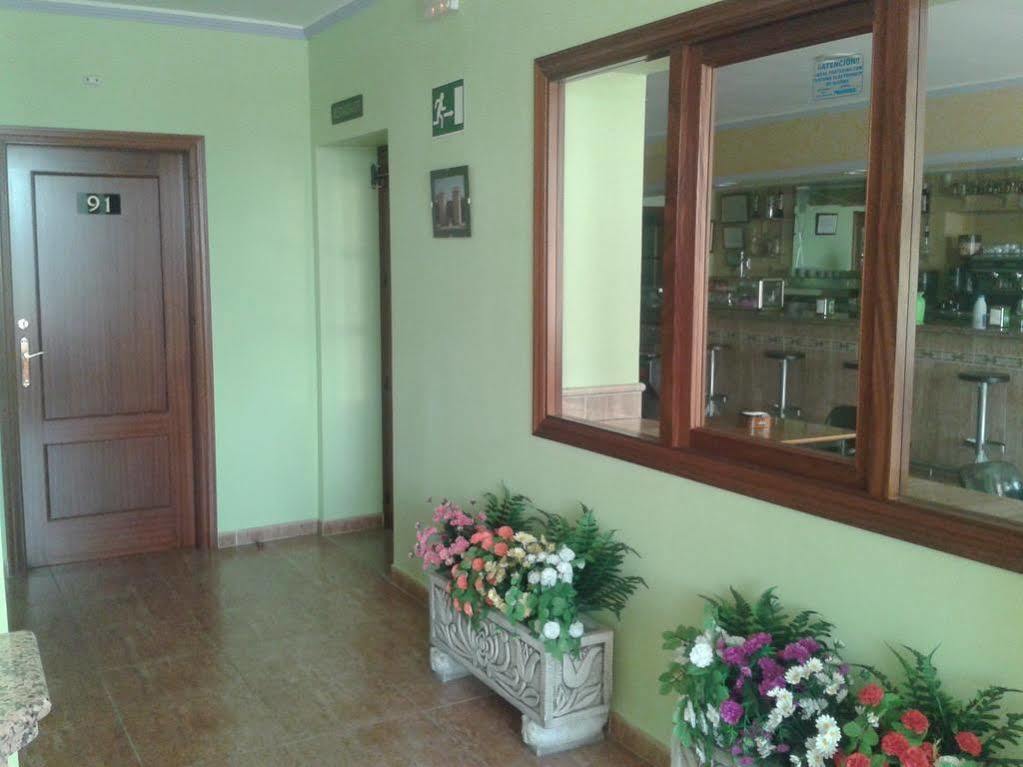 Hostal Restaurante El Paraiso Don Benito Buitenkant foto